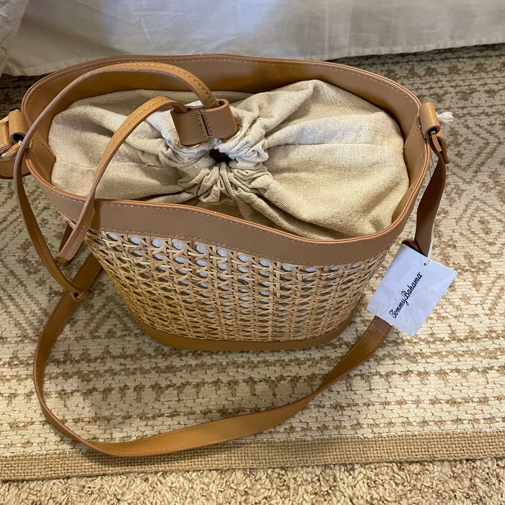 COPY - Tommy Bahama Crossbody Purse - Picture 2 of 3